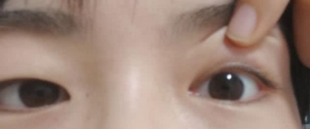 拍照眼睛无神 Get4个让眼睛变有神的小技巧 你也能有星星眼