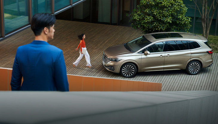 上汽大众威然明日正式上市定位中大型mpv 对标别克gl8