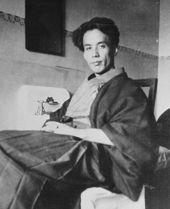 太宰治 生而为人 我很抱歉 假文艺真渣男 学者 他是思想巨人